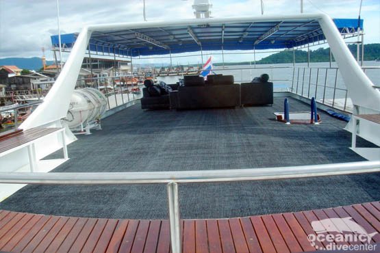 andaman queen liveaboard book now phuket